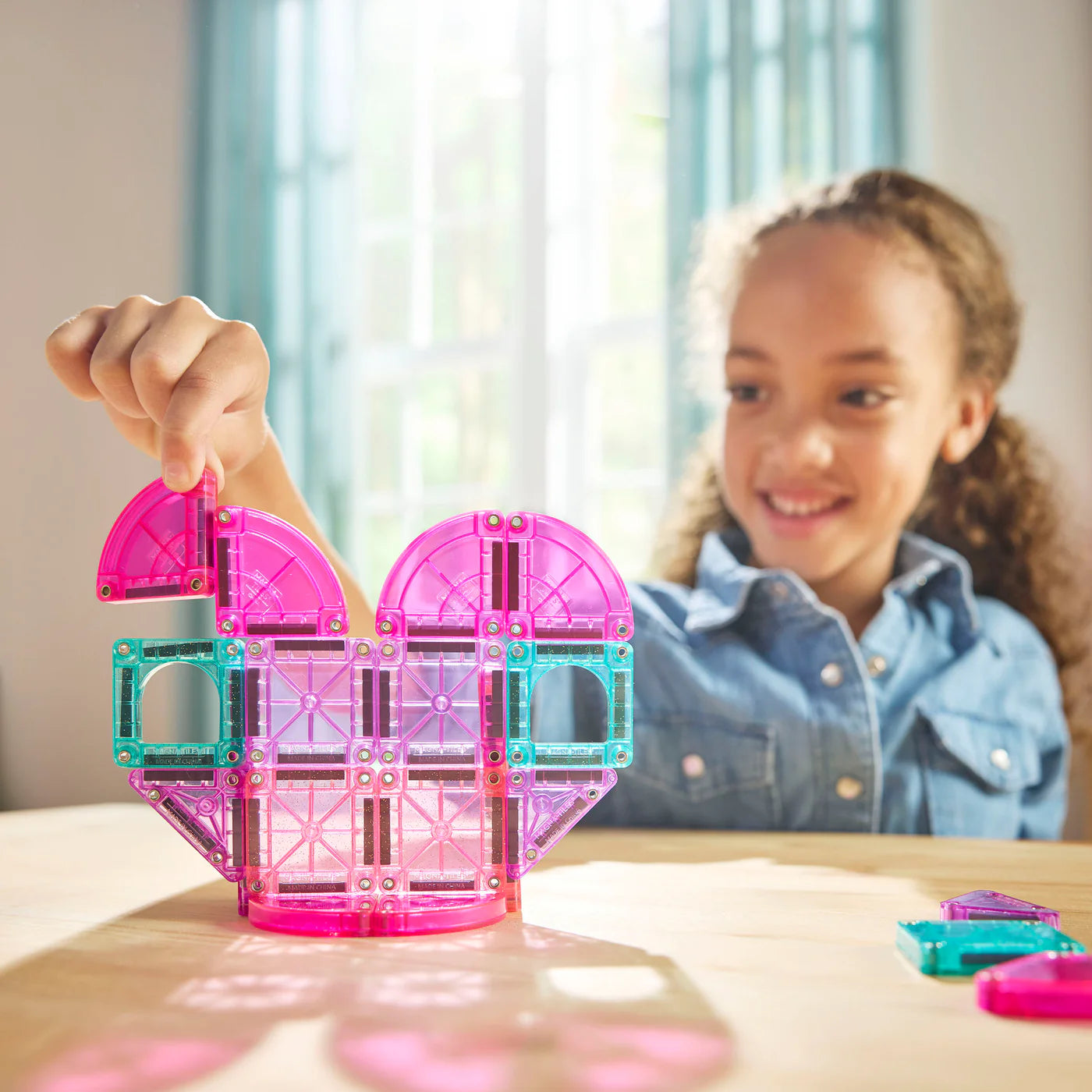 MAGNA-TILES microMAGS Heart to Heart 26-Piece Travel Set