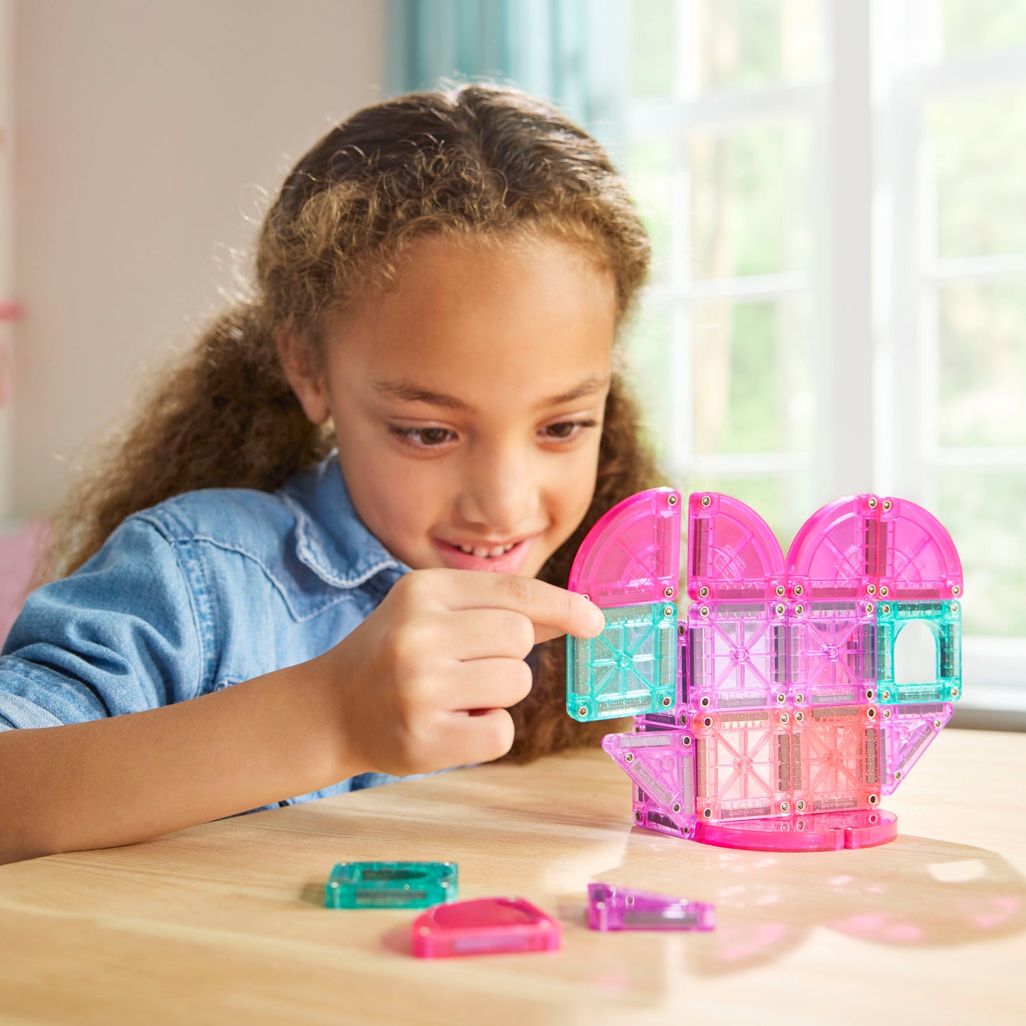 MAGNA-TILES microMAGS Heart to Heart 26-Piece Travel Set