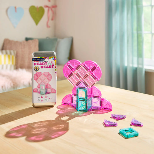 MAGNA-TILES® microMAGS Heart to Heart 26-Piece Travel Set