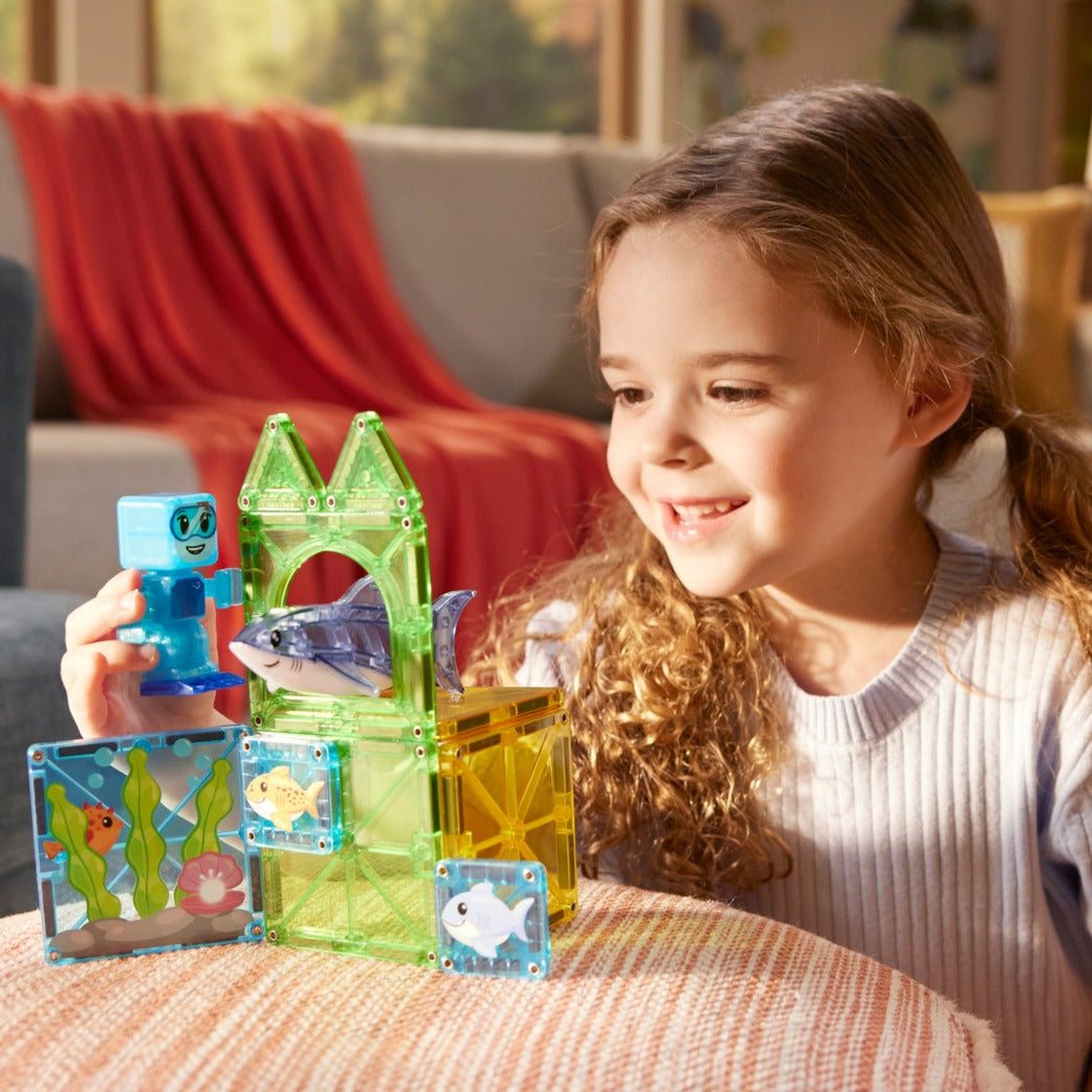 MAGNA-TILES® Shark Dive 13-Piece Set