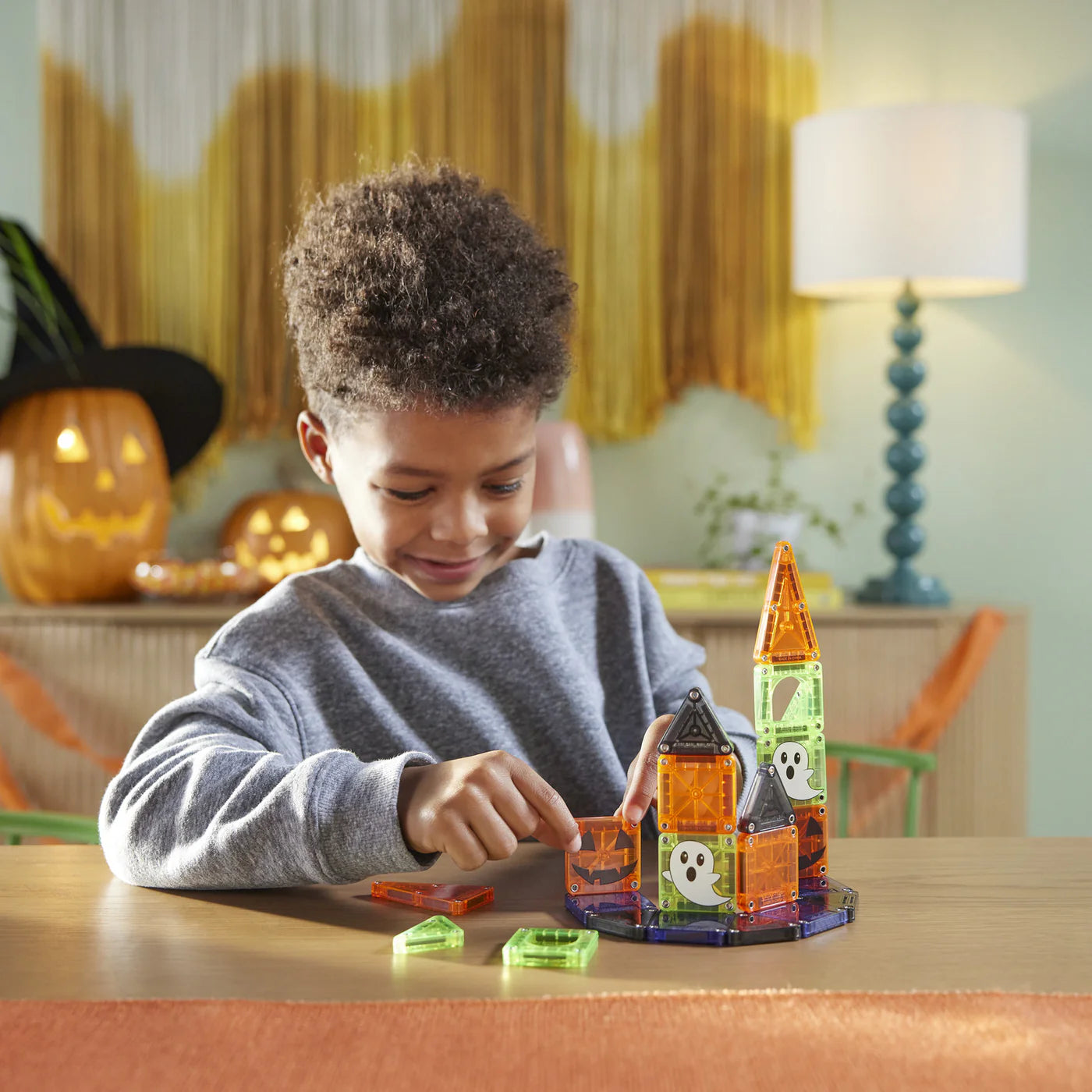 MAGNA-TILES® microMAGS Spooky 24-Piece Travel Set